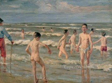 子供 Painting - 入浴少年たち 1900 マックス・リーバーマン ドイツ印象派の子供たち